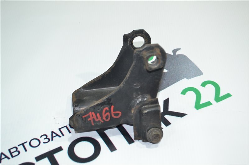 Кронштейн опоры ДВС Toyota Corolla NZE121 1NZ 2002 задний (б/у)