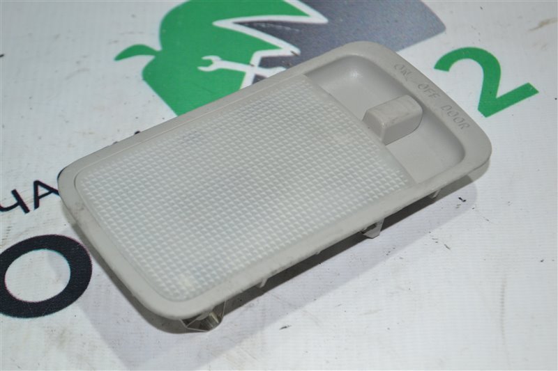 Плафон салона Toyota Corolla Runx NZE121 1NZ 2005 (б/у)