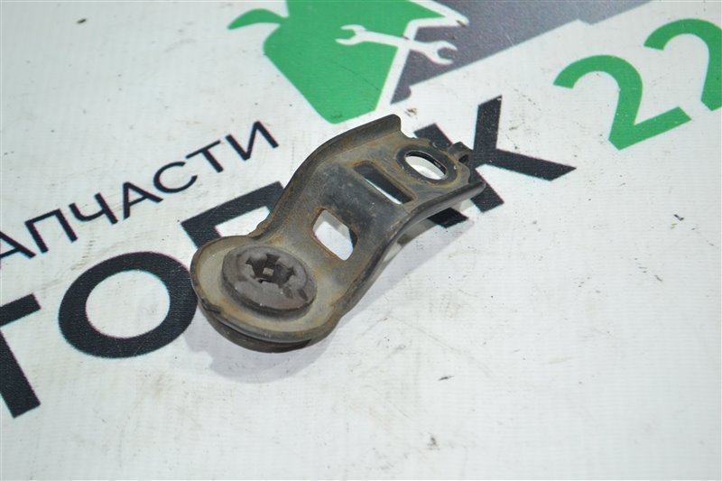 Крепление радиатора охлаждения Toyota Corolla Runx NZE121 1NZ 2005 (б/у)