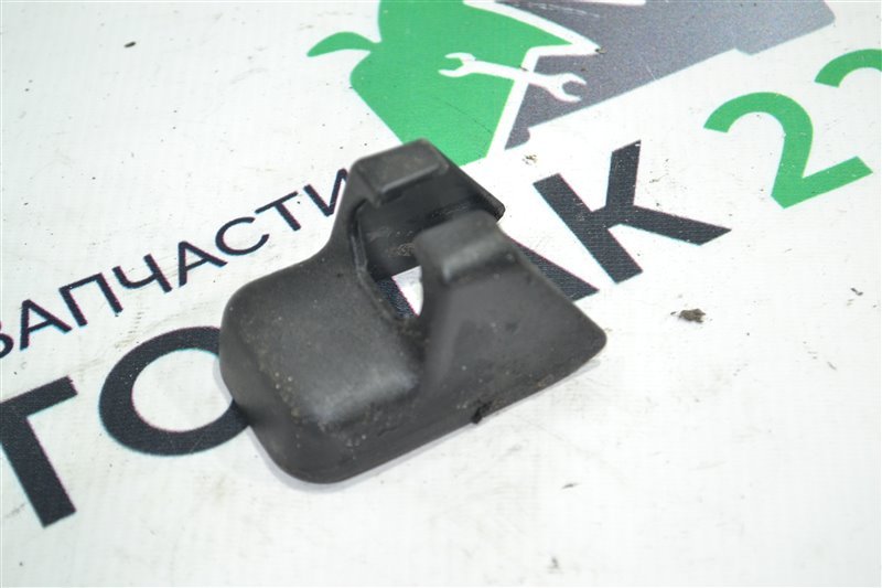 Заглушка на полозья сидений Toyota Corolla Runx NZE121 1NZ 2005 (б/у)