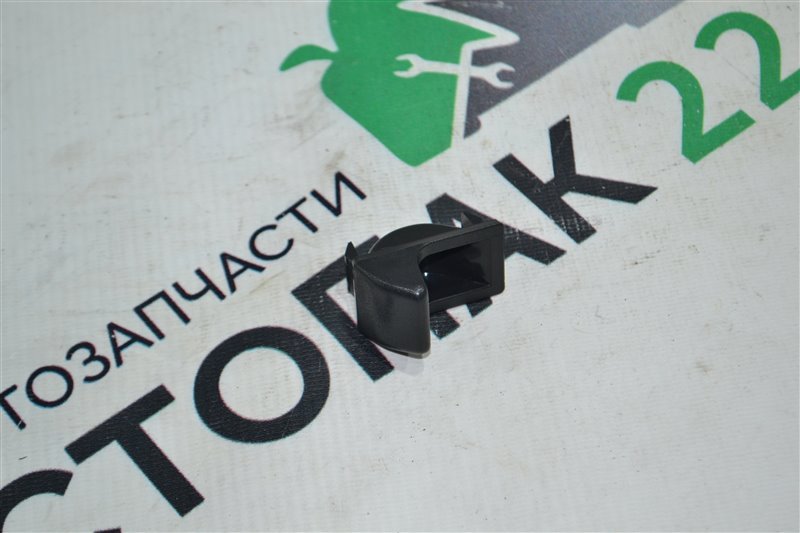 Заглушка Toyota Fielder NZE121 1NZ 2006 (б/у)