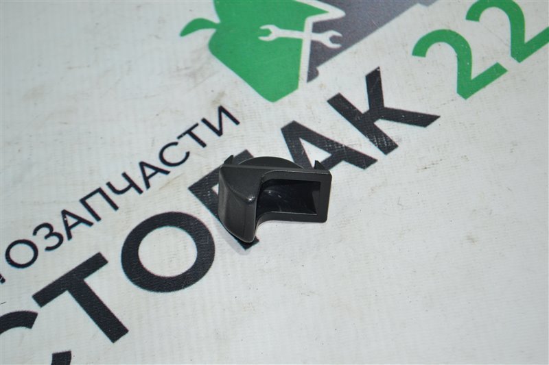 Заглушка Toyota Fielder NZE124 2004 (б/у)