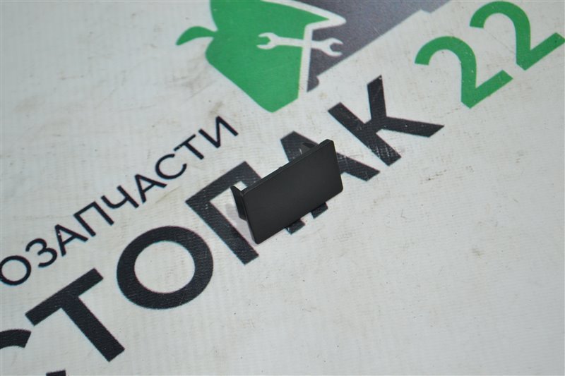 Заглушка Toyota Fielder NZE124 2004 (б/у)