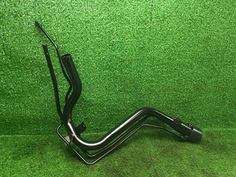 Горловина топливного бака toyota Cоrolla ZRE151