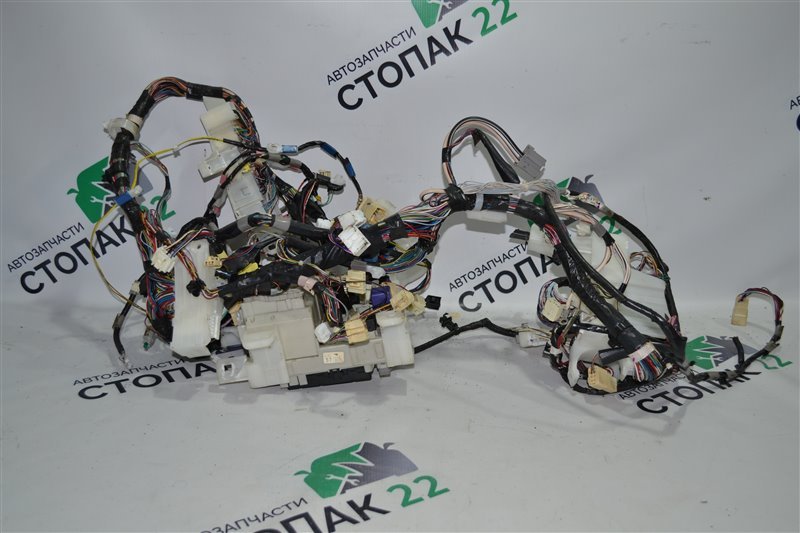 Проводка под торпеду Toyota Runx NZE121 1NZ 2003 (б/у)