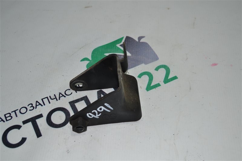 Кронштейн опоры ДВС Toyota Runx NZE124 1NZ 2003 задний (б/у)