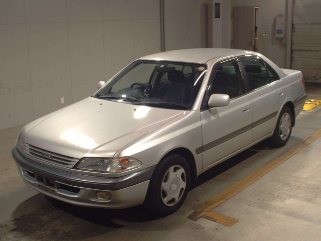 Автомобиль Toyota Carina AT211 7A-FE 1996 года в разбор
