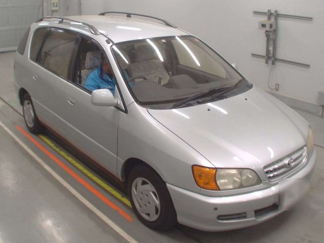 Автомобиль Toyota Ipsum SXM10 3SFE 2000 года в разбор