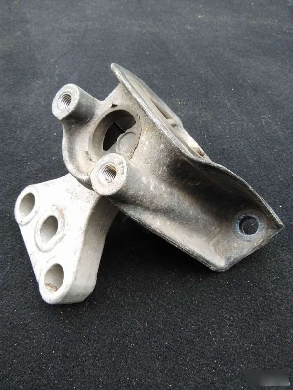 Подушка АКПП Honda Civic 4D 50850snaa82 Б/У