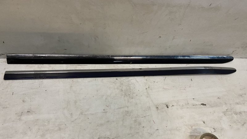 Молдинг двери передний правый Honda Legend 75302sja Б/У