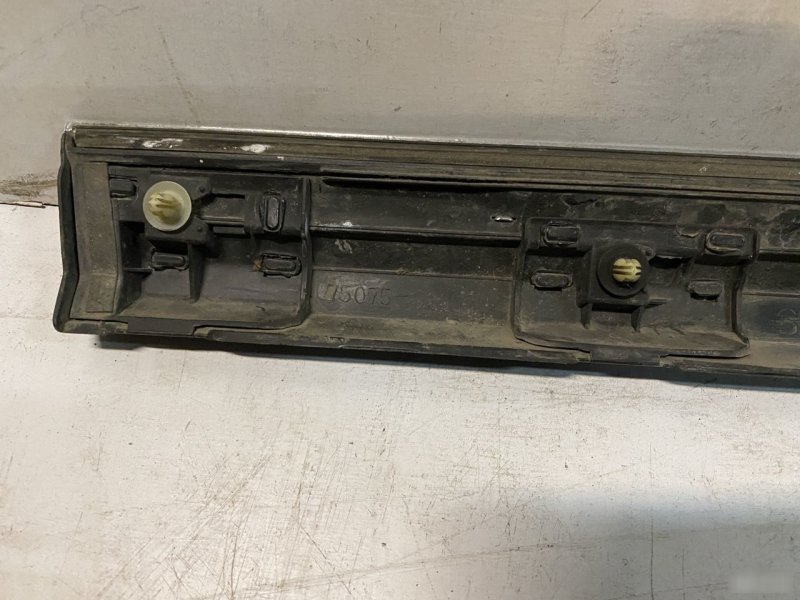 Накладка двери задняя правая LS460