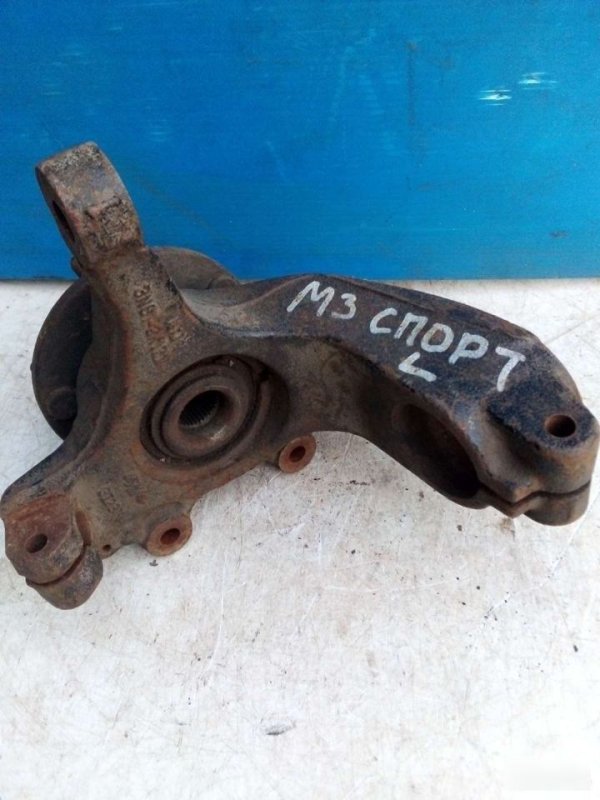 Кулак поворотный передний левый 3 2003-2006 BK Кулак поворотный передний левый 3 2003-2006 BK