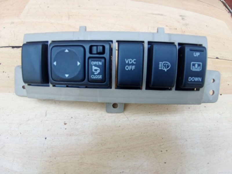 Кнопка Nissan Teana J31 25570eg000 Б/У