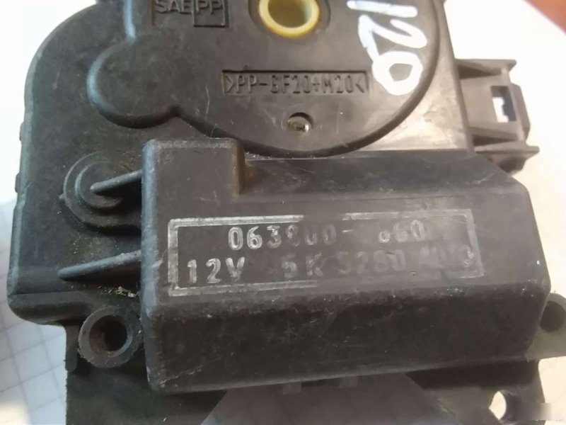 Сервопривод заслонки отопителя Land Cruiser Prado 120