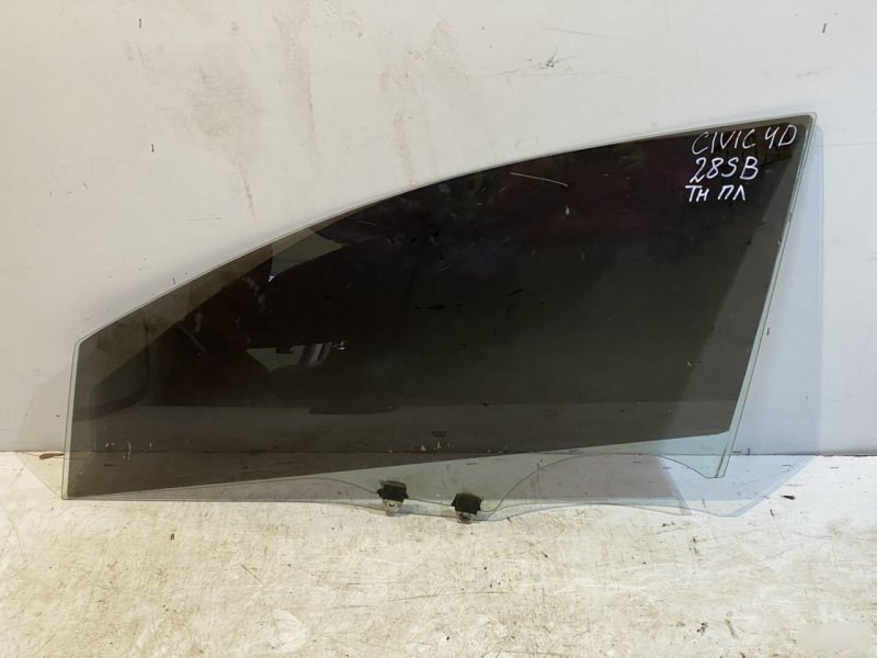 Стекло переднее левое Honda Civic 2005-2009 4D Б/У