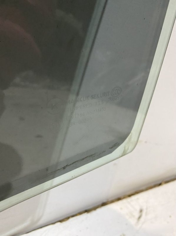 Стекло заднее левое 3 2006-2009 BK