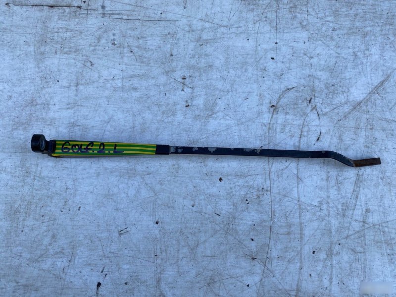 Поводок стеклоочистителя левый Volkswagen Golf 2 1991-2000 Б/У