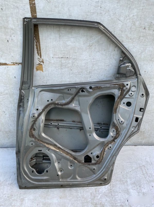 Дверь задняя правая Honda Civic 5D