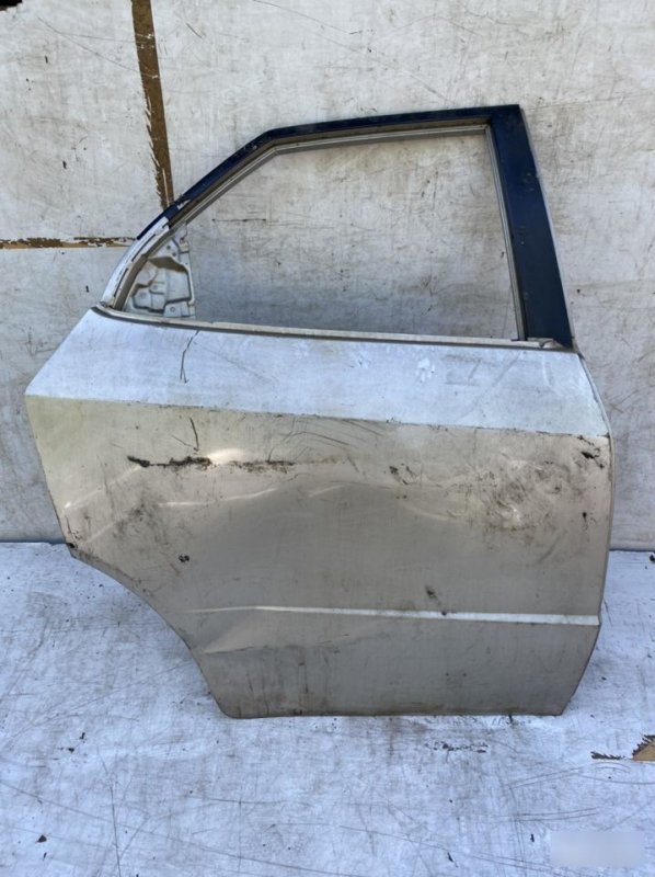 Дверь задняя правая Honda Civic 2005-2009 5D Б/У