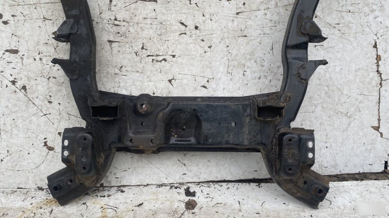 Подрамник Vue 2001-2007