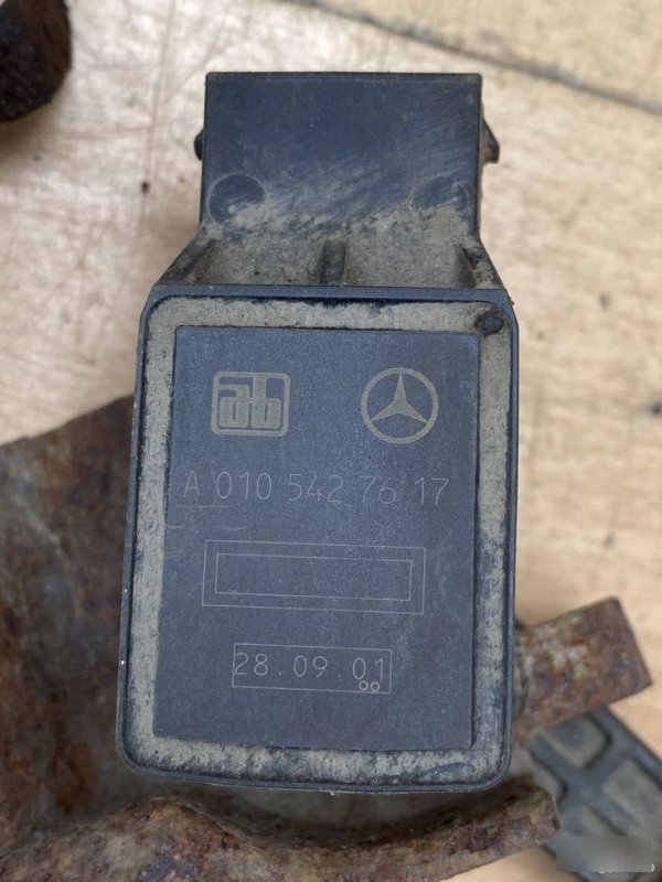 Датчик дорожного просвета S W220