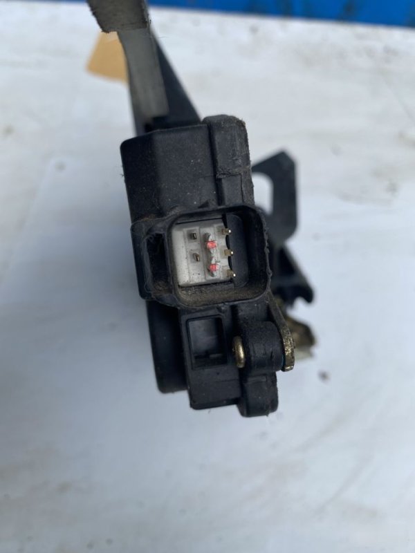 Замок двери задний левый Tucson 2004-2015