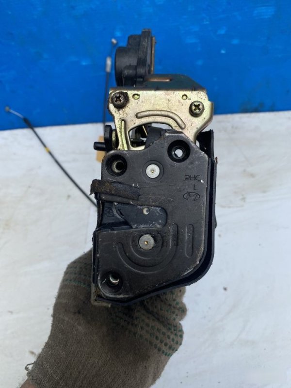 Замок двери задний левый Tucson 2004-2015