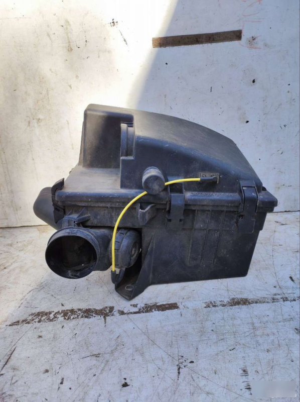 Корпус воздушного фильтра Volvo S80 2003-2006 9155716 Б/У