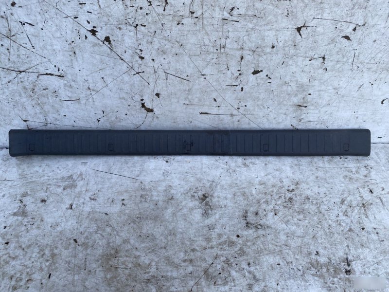 Накладка багажника Toyota Land Cruiser Prado 120 5857460090 Б/У