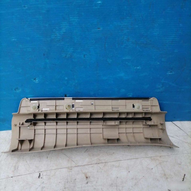 Накладка порога задняя правая Ls460