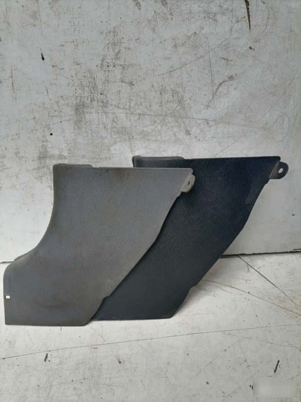Накладка порога передняя левая Hyundai Tucson 858252E000 Б/У