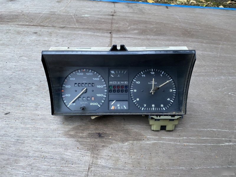 Панель приборов Volkswagen Golf 2 191919033 Б/У
