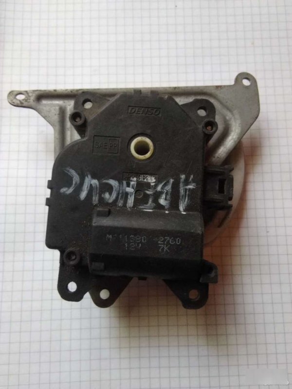 Сервопривод заслонки отопителя Toyota Avensis 8710602040 Б/У
