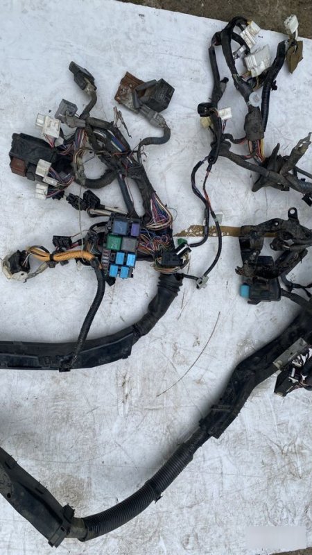 Проводка моторного отсека LS460