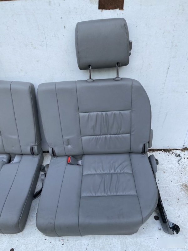 Сиденье Toyota Land Cruiser 100 100