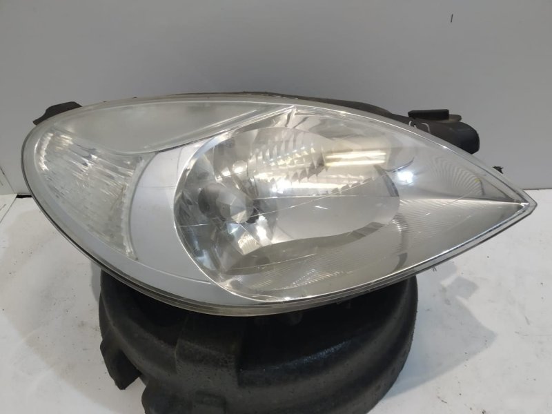 Фара правая Citroen Xsara Picasso 1999-2012 Б/У
