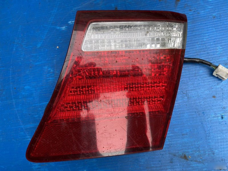 Фонарь внутренний задний правый LS460 2006-2009