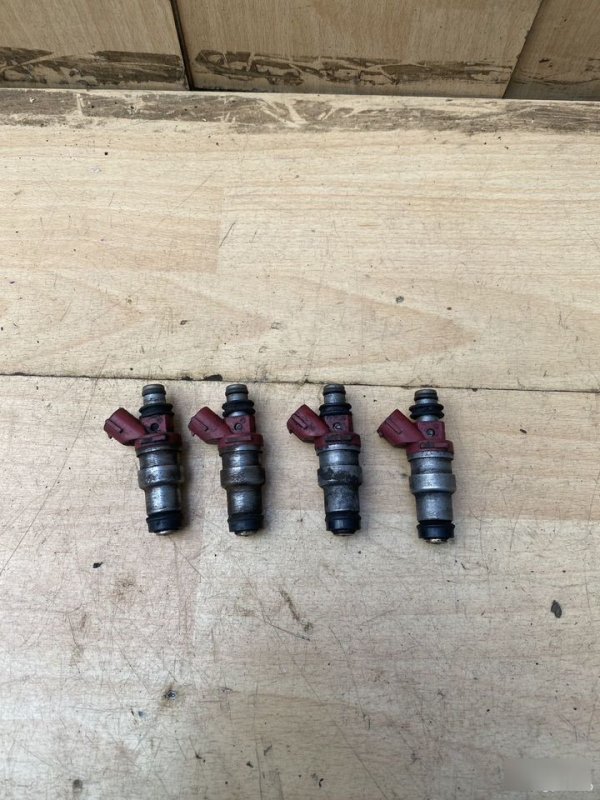 Форсунка топливная Toyota 4SFE 2325074130 Б/У