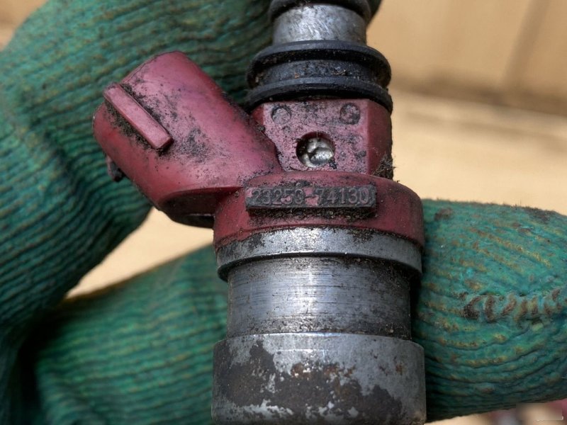 Форсунка топливная Toyota 4SFE