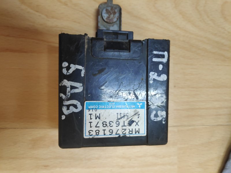 Блок управления полным приводом Mitsubishi Pajero 2 джип Mr276183 Б/У
