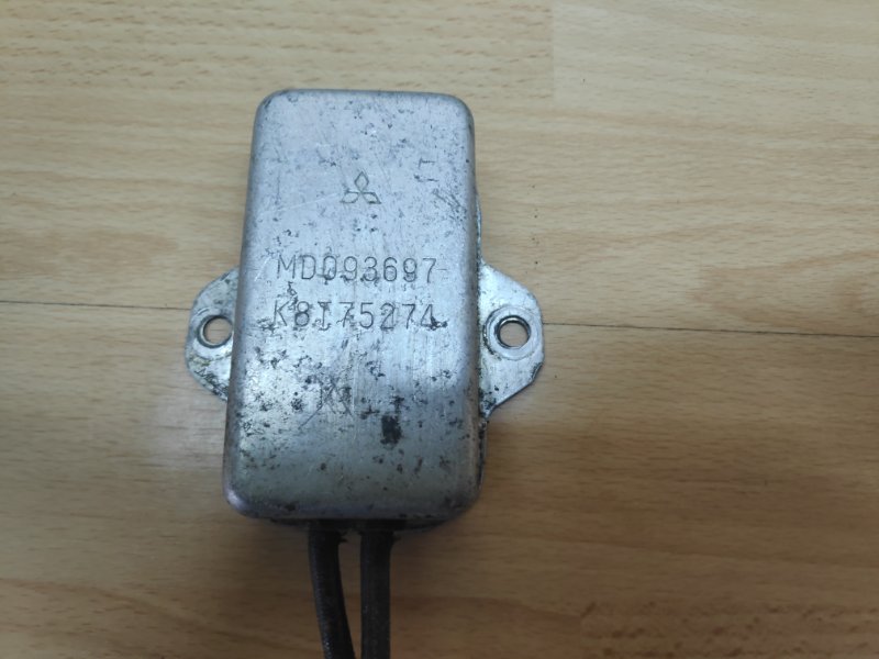 Реле свечей накала Mitsubishi Pajero 2 джип Md093697 Б/У