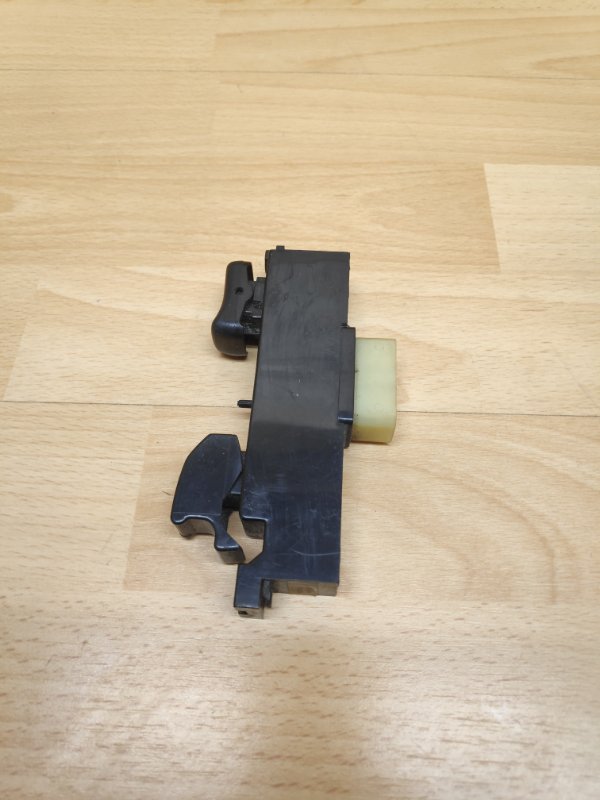 Блок управления стеклоподъемниками Pajero 2 6g74