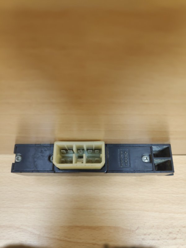 Блок управления стеклоподъемниками Pajero 2 6g74