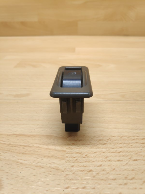 Блок управления стеклоподъемниками задний Pajero 2 6g74 Блок управления стеклоподъемниками задний Pajero 2 6g74