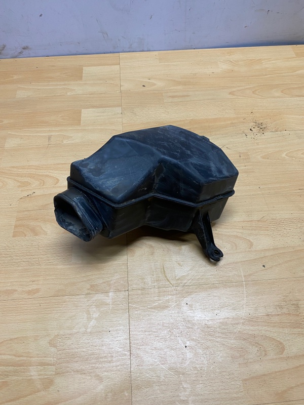 Резонатор воздушного фильтра Nissan Teana J31 J31 VQ23DE 165859Y500 Б/У