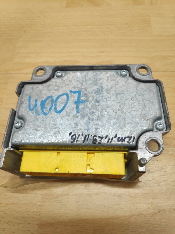 Блок управления SRS C-Crosser 2008