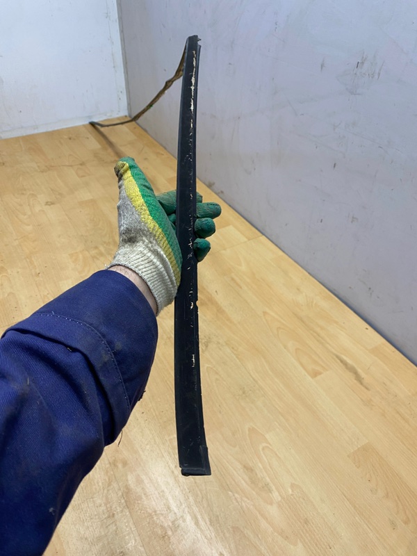 Молдинг крыши правый Pajero 2 джип Молдинг крыши правый Pajero 2 джип