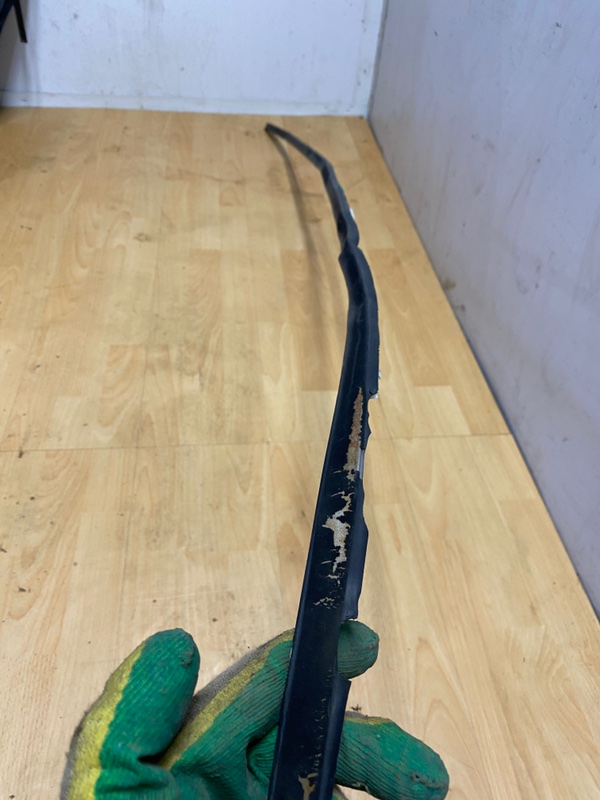 Молдинг крыши правый Pajero 2 джип Молдинг крыши правый Pajero 2 джип