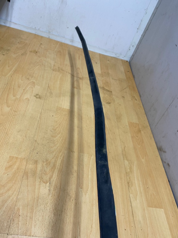 Молдинг крыши правый Pajero 2 джип Молдинг крыши правый Pajero 2 джип