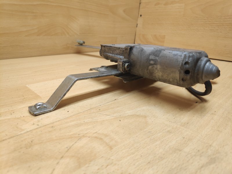 Стеклоподъемник с моторчиком задний правый Discovery 1